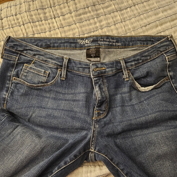 Jeans - Picture 5 of 7